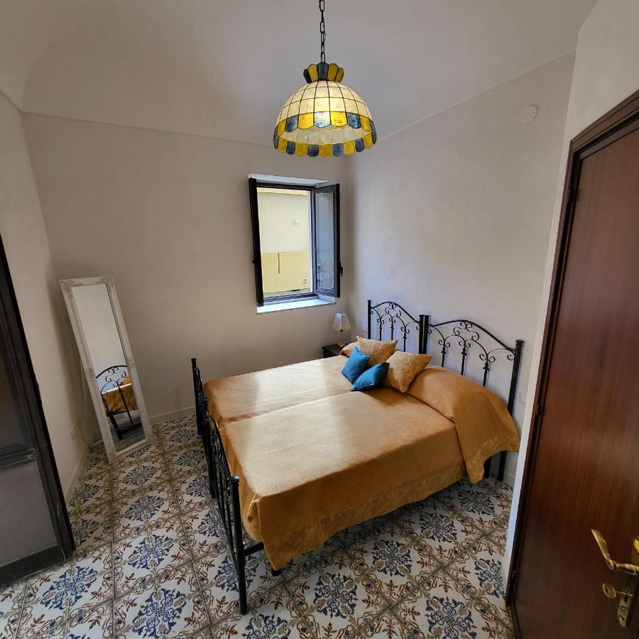 The Holiday House - Arricriati Trapani Bagian luar foto