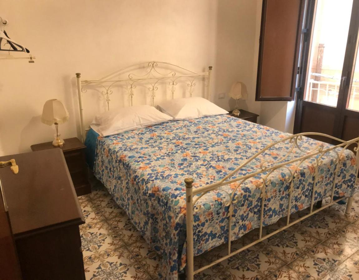 The Holiday House - Arricriati Trapani Bagian luar foto