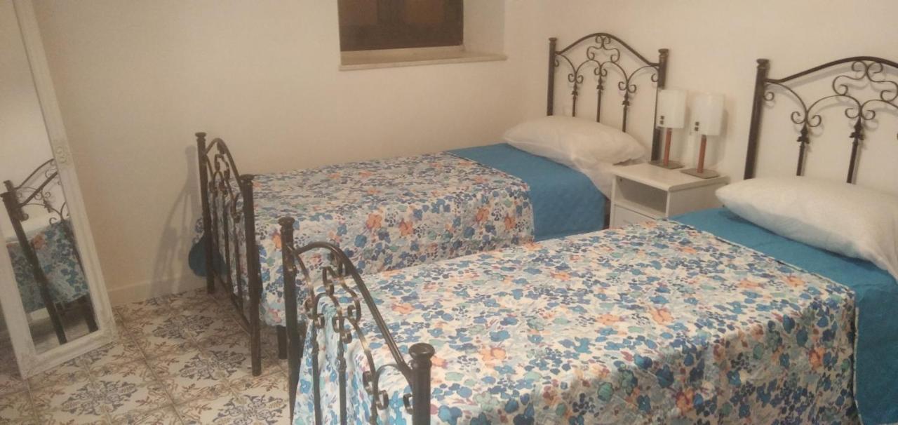 The Holiday House - Arricriati Trapani Bagian luar foto