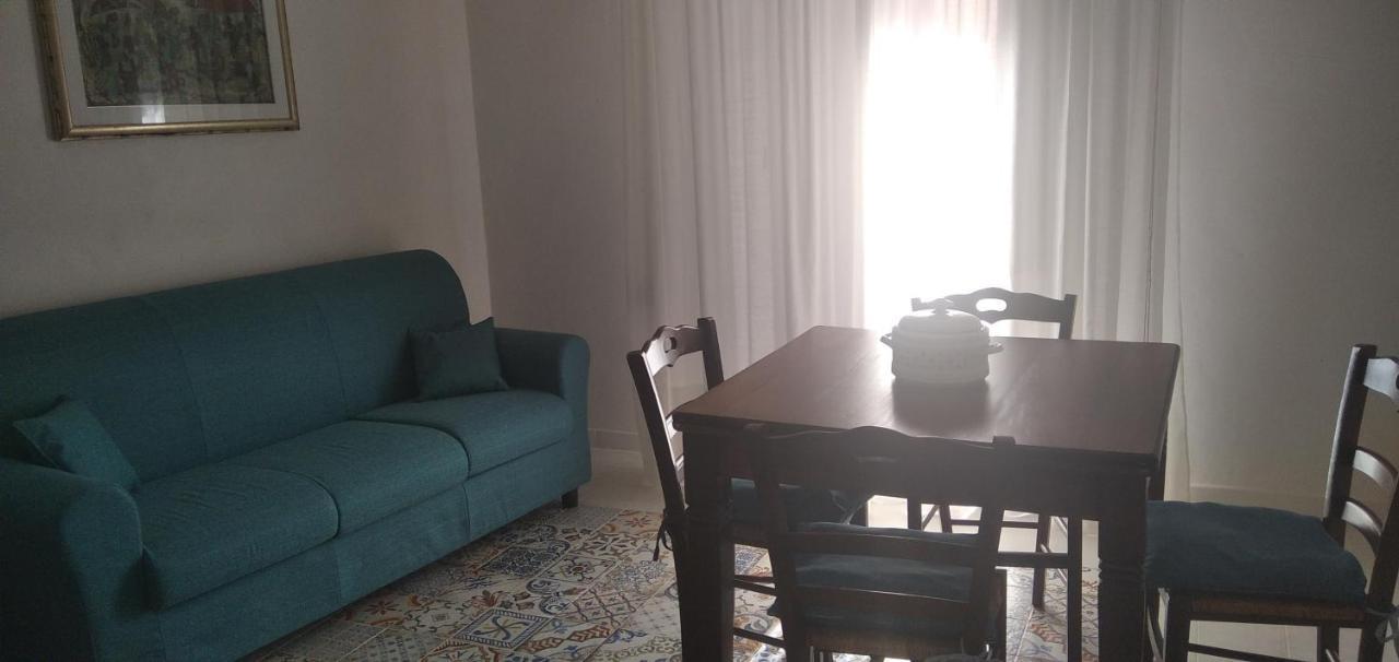 The Holiday House - Arricriati Trapani Bagian luar foto