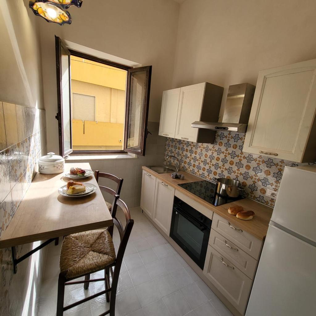 The Holiday House - Arricriati Trapani Bagian luar foto